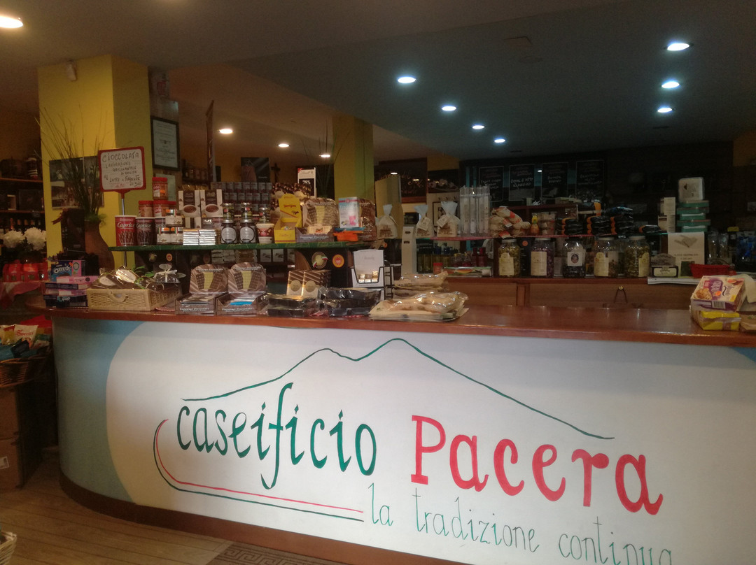 Caseificio Pacera - Maestri Casari dal 1930-Terzigno必去景点