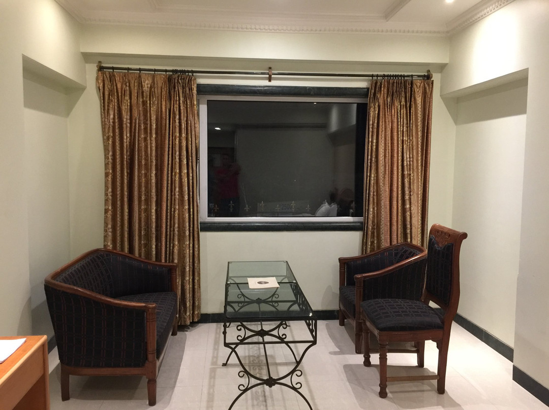 布里吉瓦斯皇家酒店主图