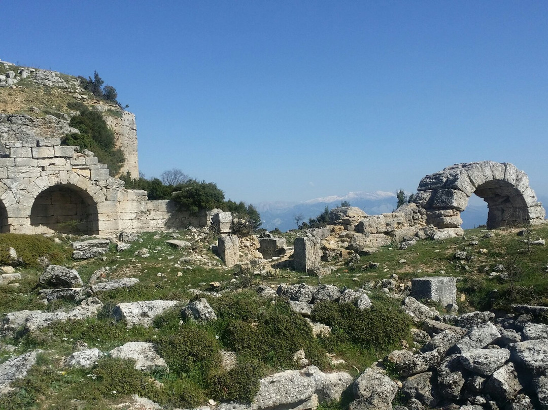 Bucak旅游景点-Kremna Antik Kenti