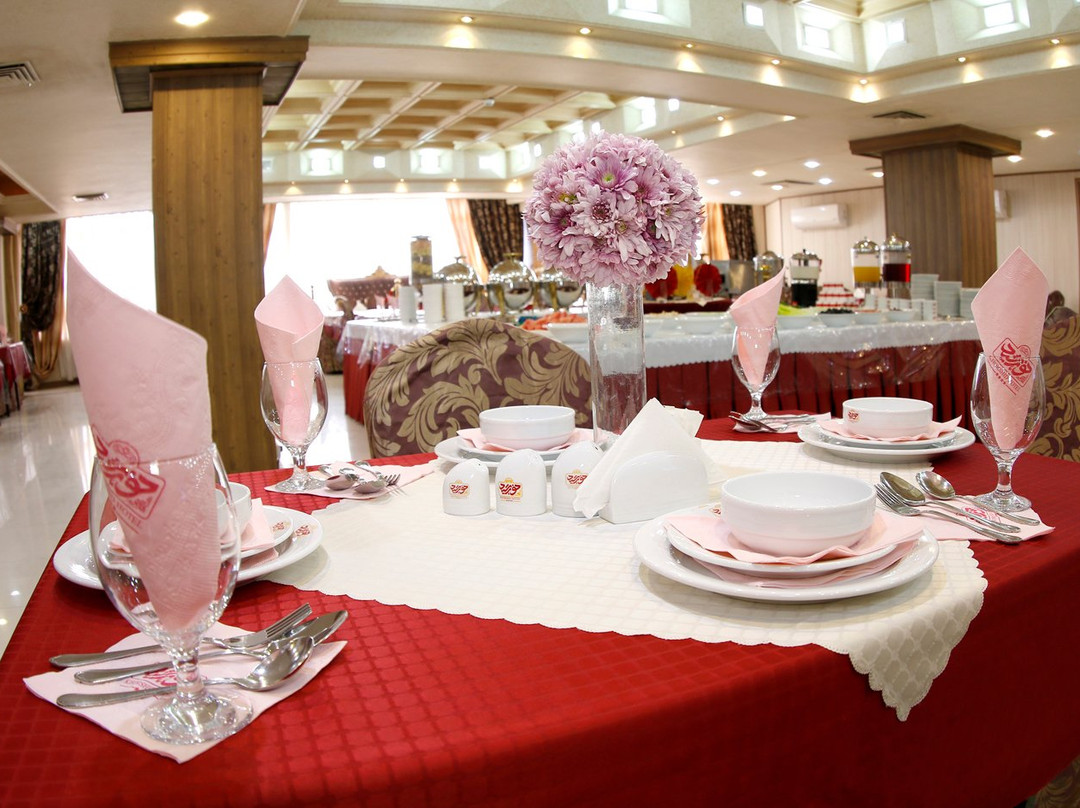 Hotel Khorshid主图