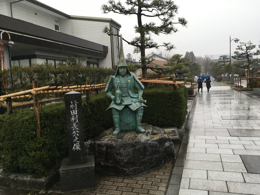 Maeda Toshinaga Statue-高冈市必去景点
