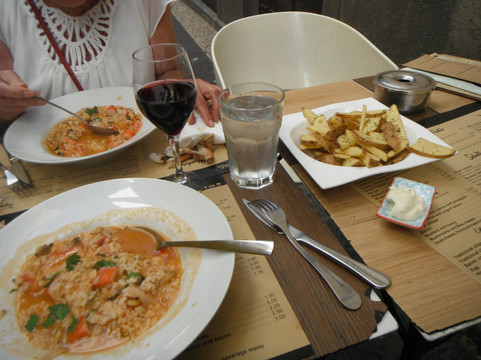 Well.Com Coffee Bar-沙尔必去景点