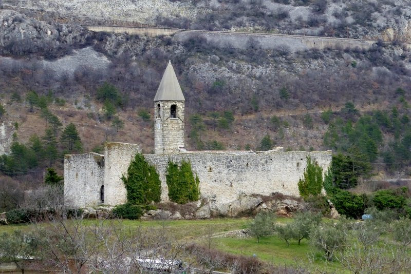Hrastovlje Church of the Holy Trinity景点图片