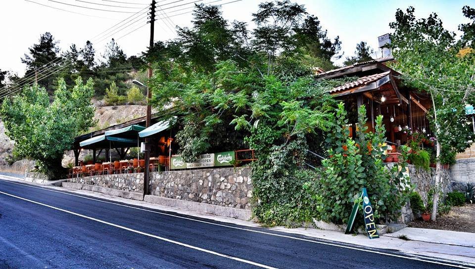 Trimiklini餐馆和美食-Makris Restaurant