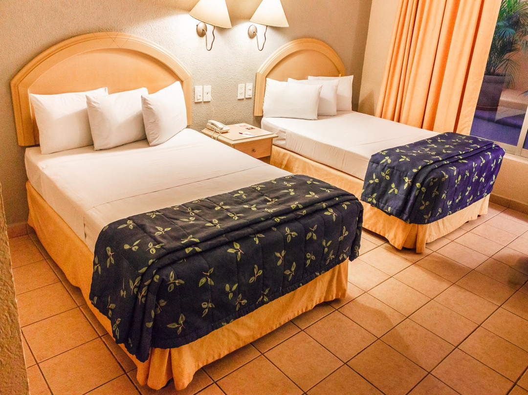 Plaza Inn Express主图