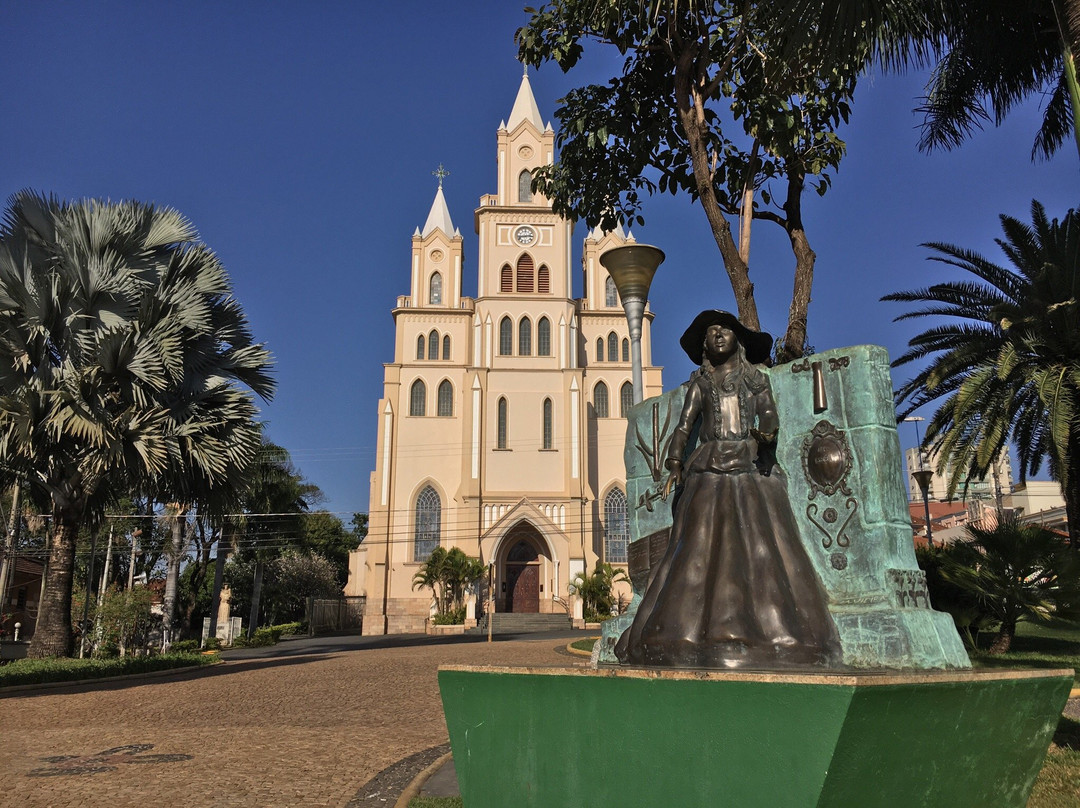 Praca Coronel Piza-Lins必去景点