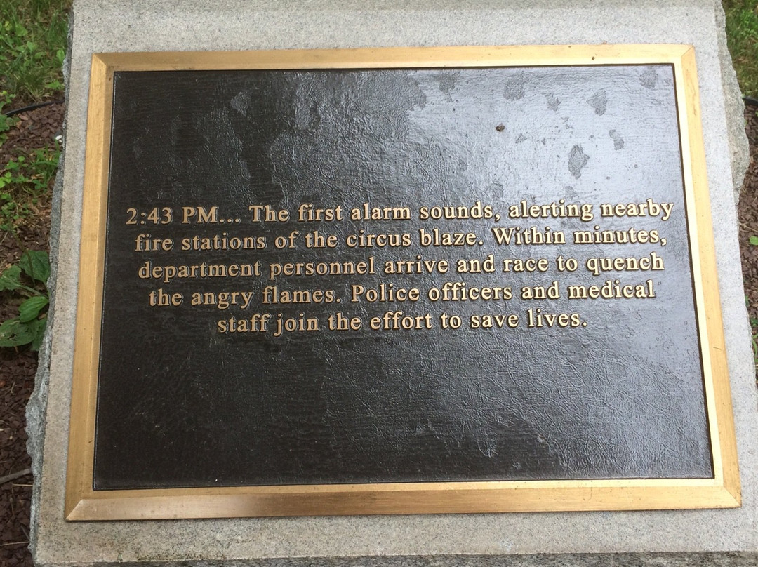 Hartford Circus Fire Memorial-哈特福德必去景点