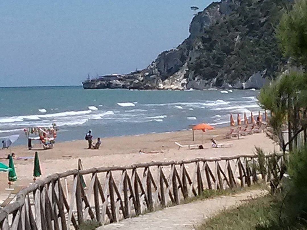 Baia Calenella主图
