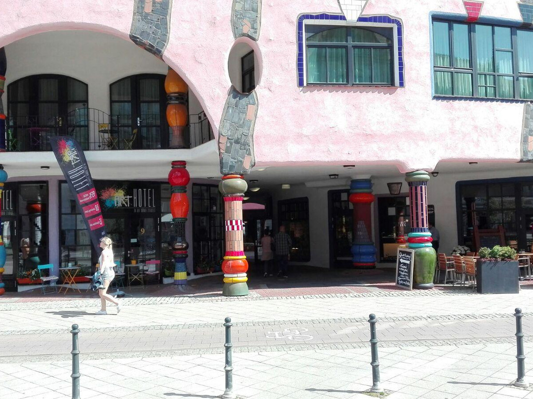 Brunnen im Innenhof - Hundertwasserhaus-马格德堡必去景点