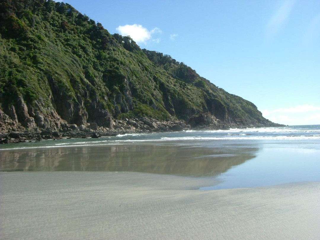 Kahurangi Point Lighthouse景点图片