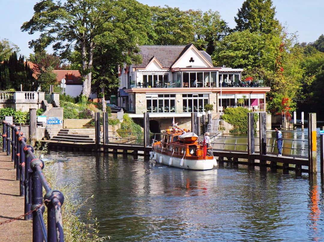 Boulter's Lock and Ray Mill Island景点图片