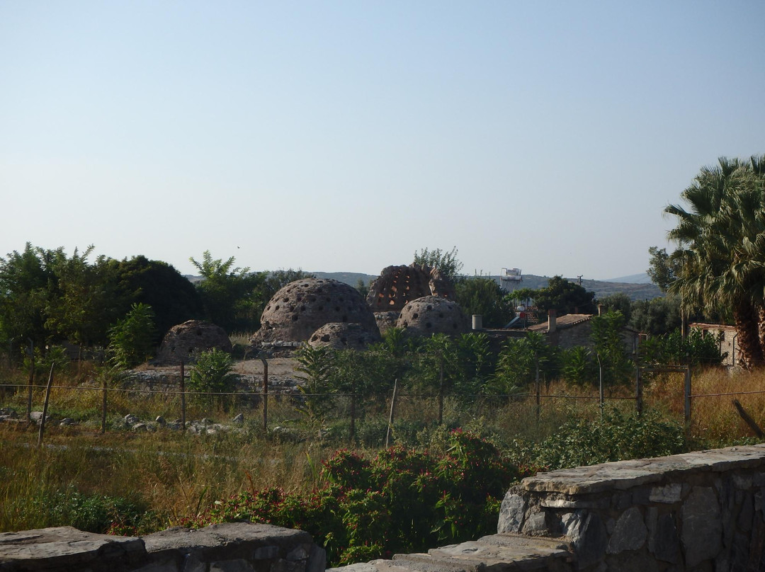 Ruins of an Old Hamam-塞尔丘克必去景点