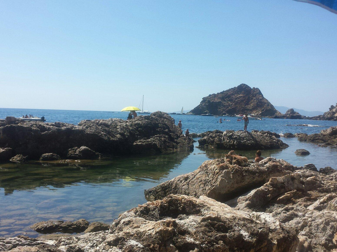 Cala Mar Morto景点图片