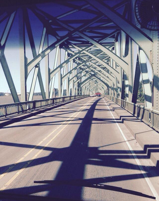 McCullough Memorial Bridge-库斯贝必去景点