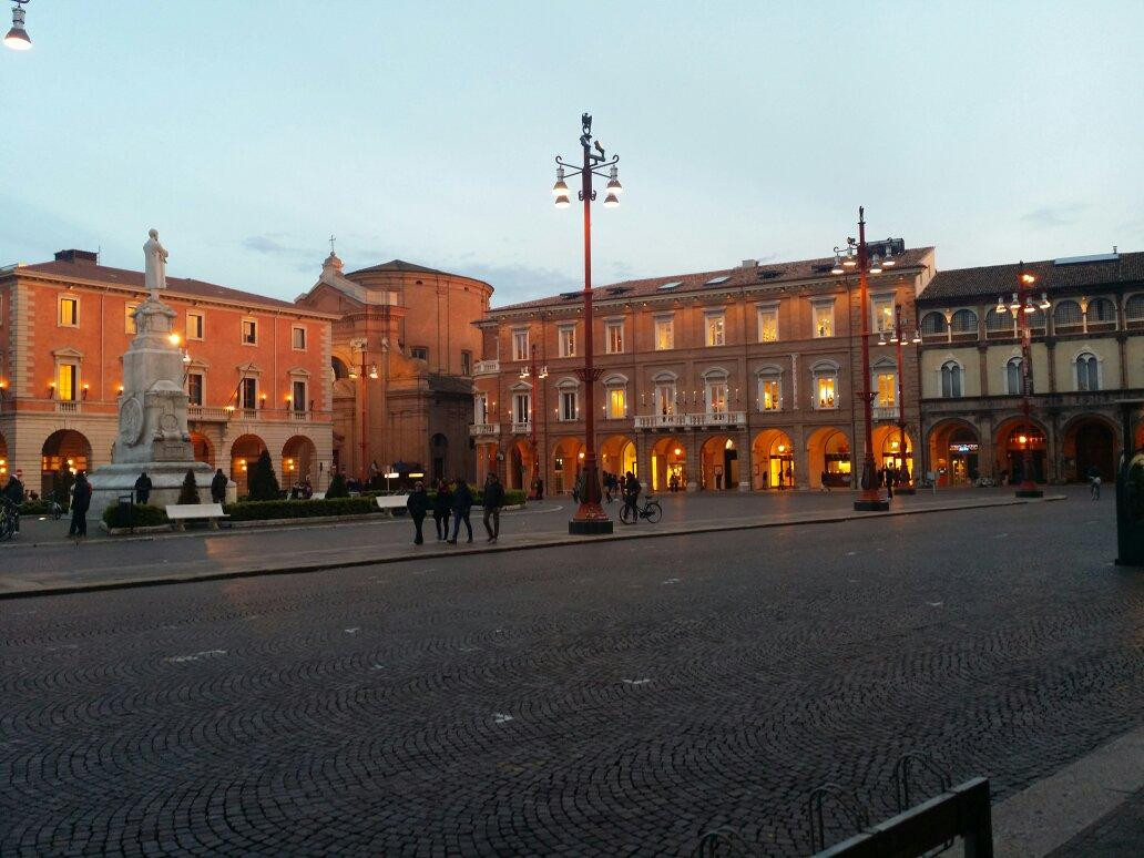 Piazza Aurelio Saffi景点图片