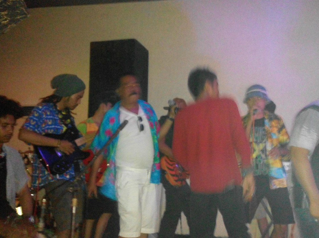 Executive Club Karaoke and Bar Cilacap-Cilacap必去景点