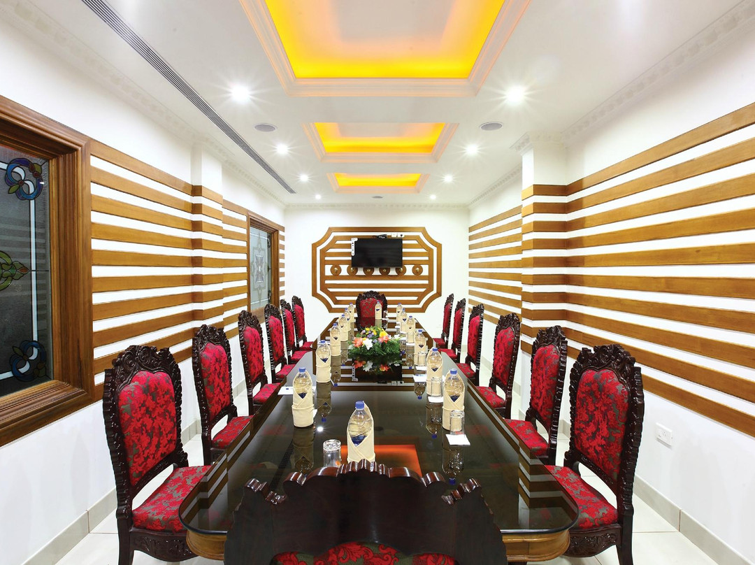 Hotel Midhuna International主图