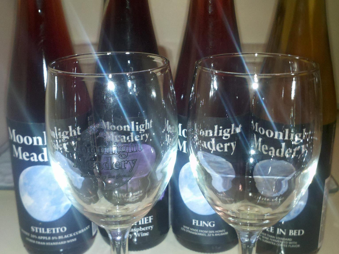 Moonlight Meadery & Hidden Moon Brewing-Londonderry必去景点