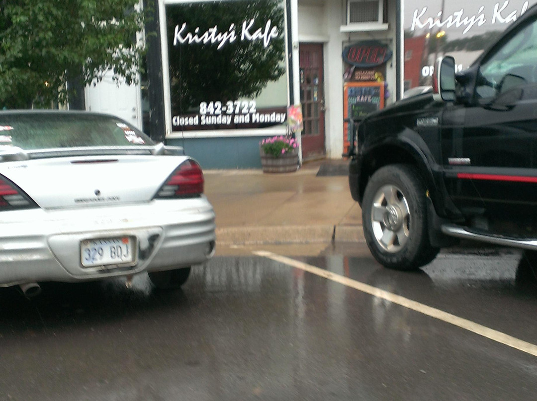 Harper餐馆和美食-Kristy's Kafe