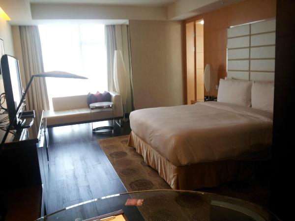 上海明捷万丽酒店-客卧