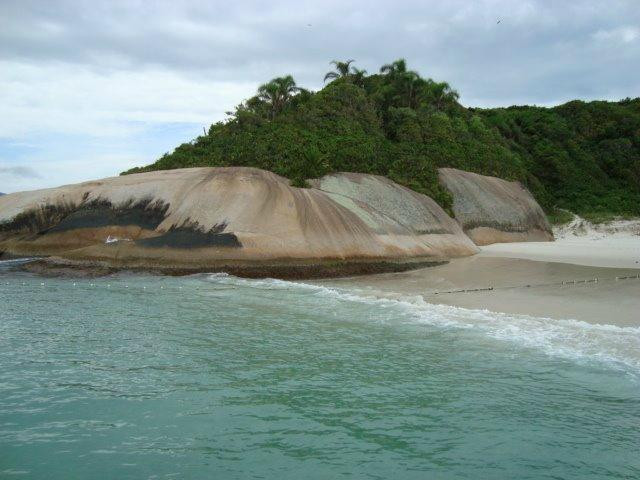 Naufragados Beach-弗洛里亚诺波利斯必去景点