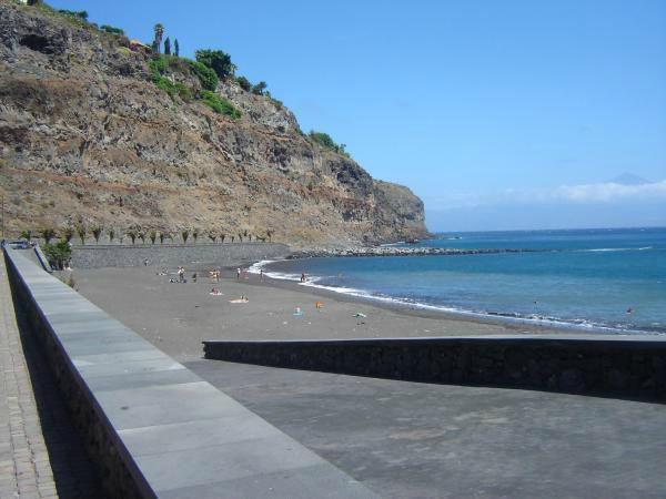 Playa de La Cueva景点图片