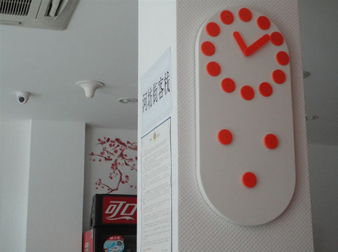 布丁严选酒店(杭州河坊街城站地铁站店)主图