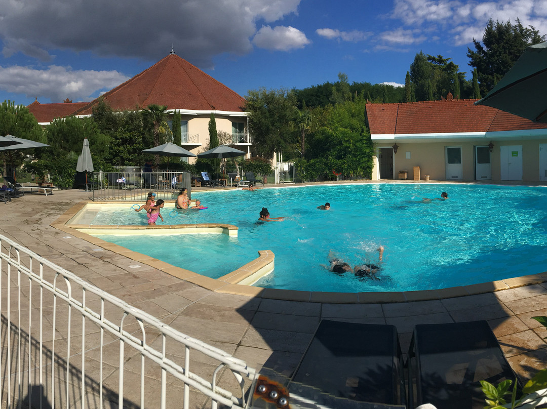 贝瓦尔花园酒店主图