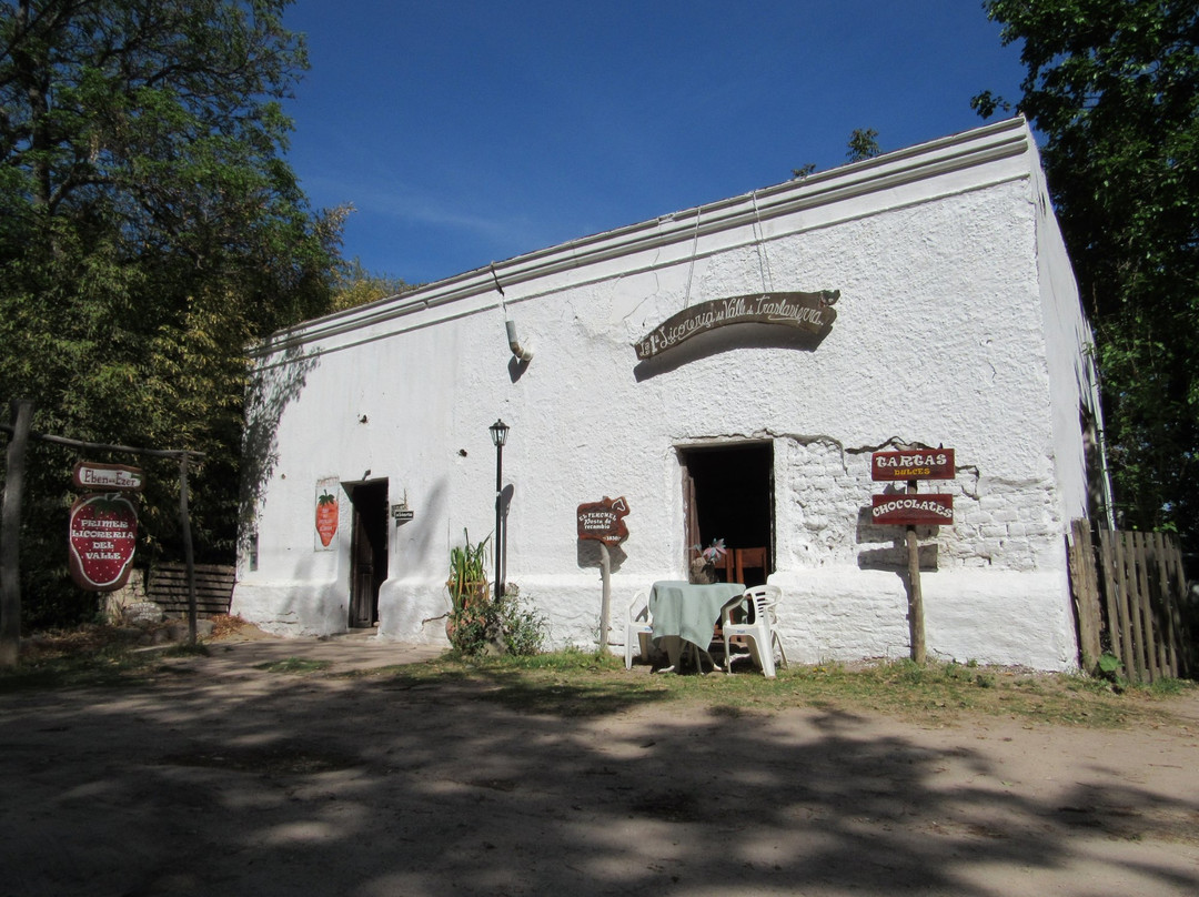 Las Calles餐馆和美食-Eben Ezer Licores en Las Calles