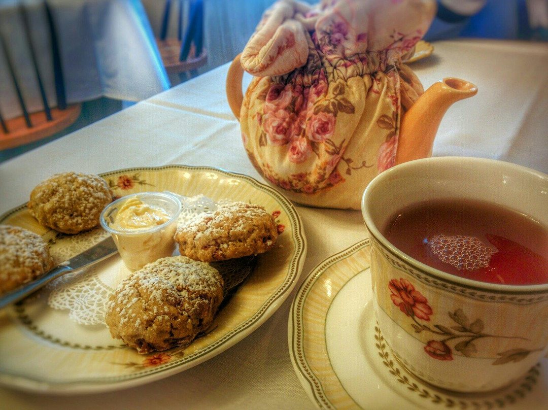 Cottage Treasures Gifts & Tea