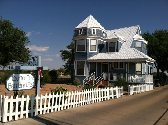 Country Club Bed and Breakfast