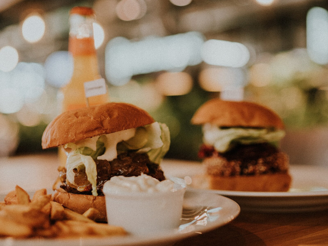 Street Burgers | Saga