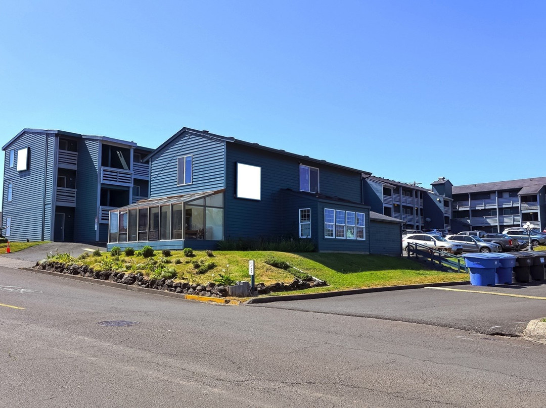 OYO Waves Hotel Newport OR - NYE Beach