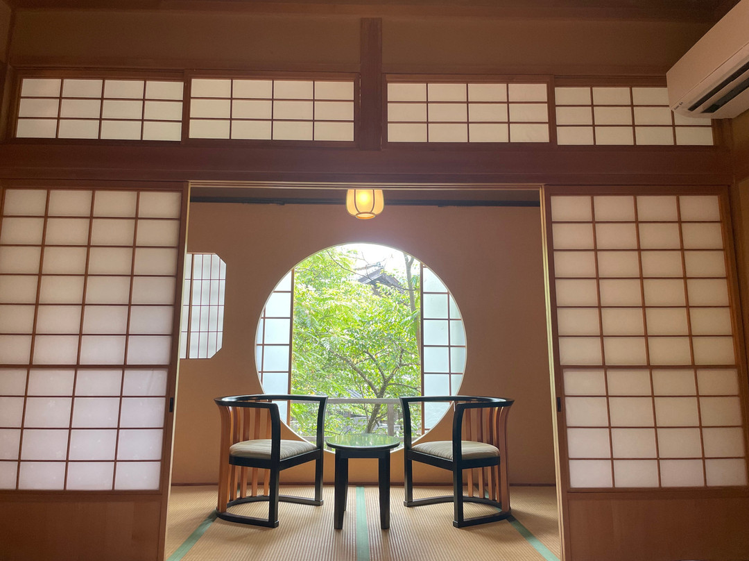 Jinpyokaku Honten主图