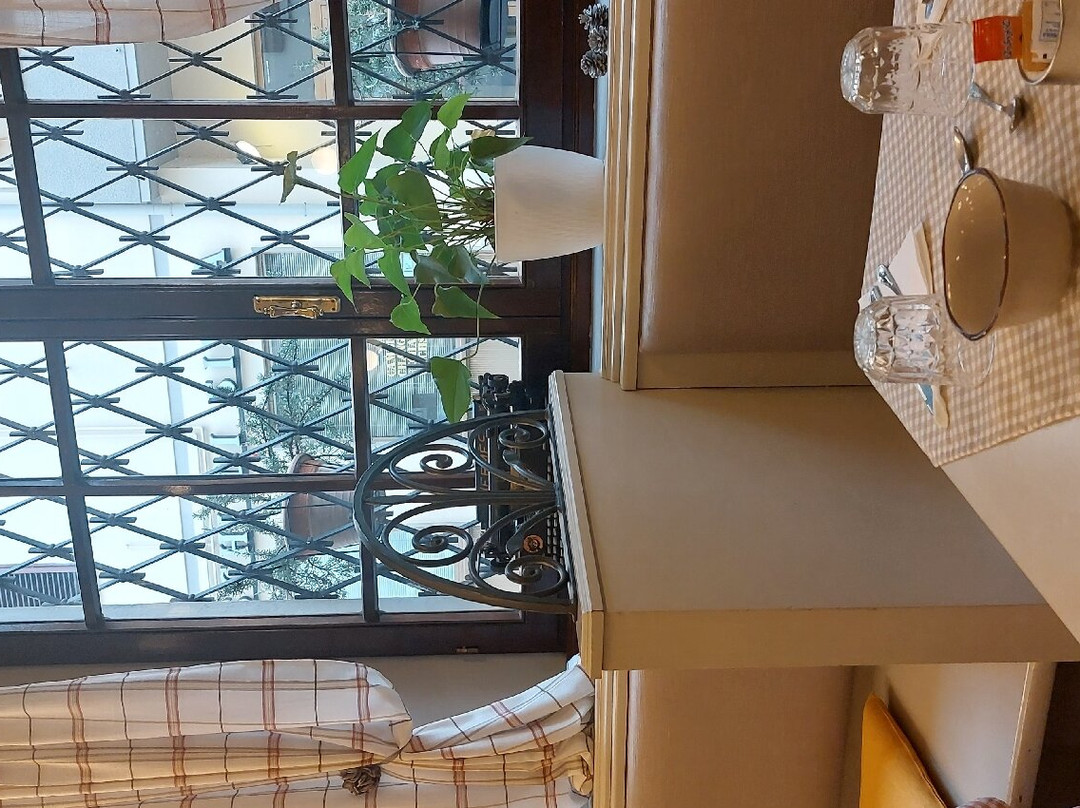 Boutique Hotel Fox's Inn主图