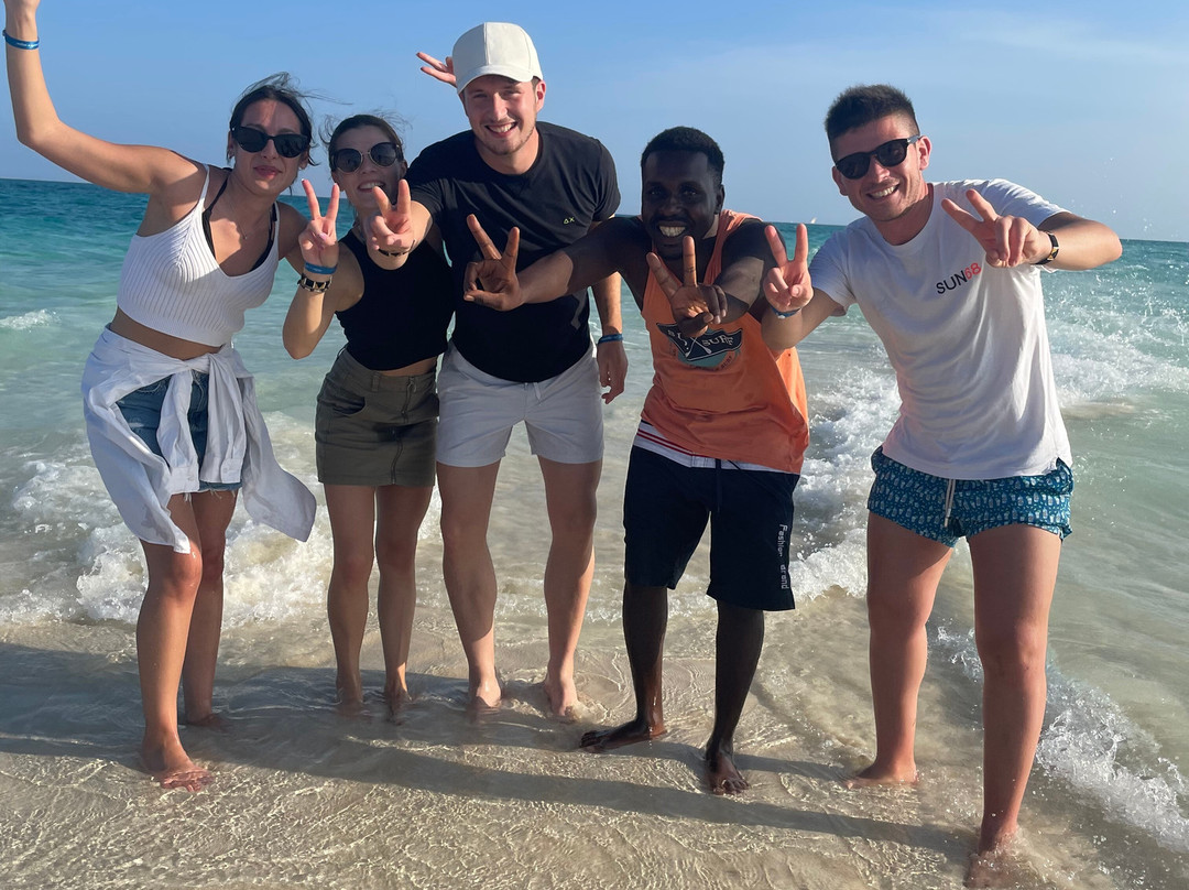 Antique Tours and Safaris-孥归必去景点