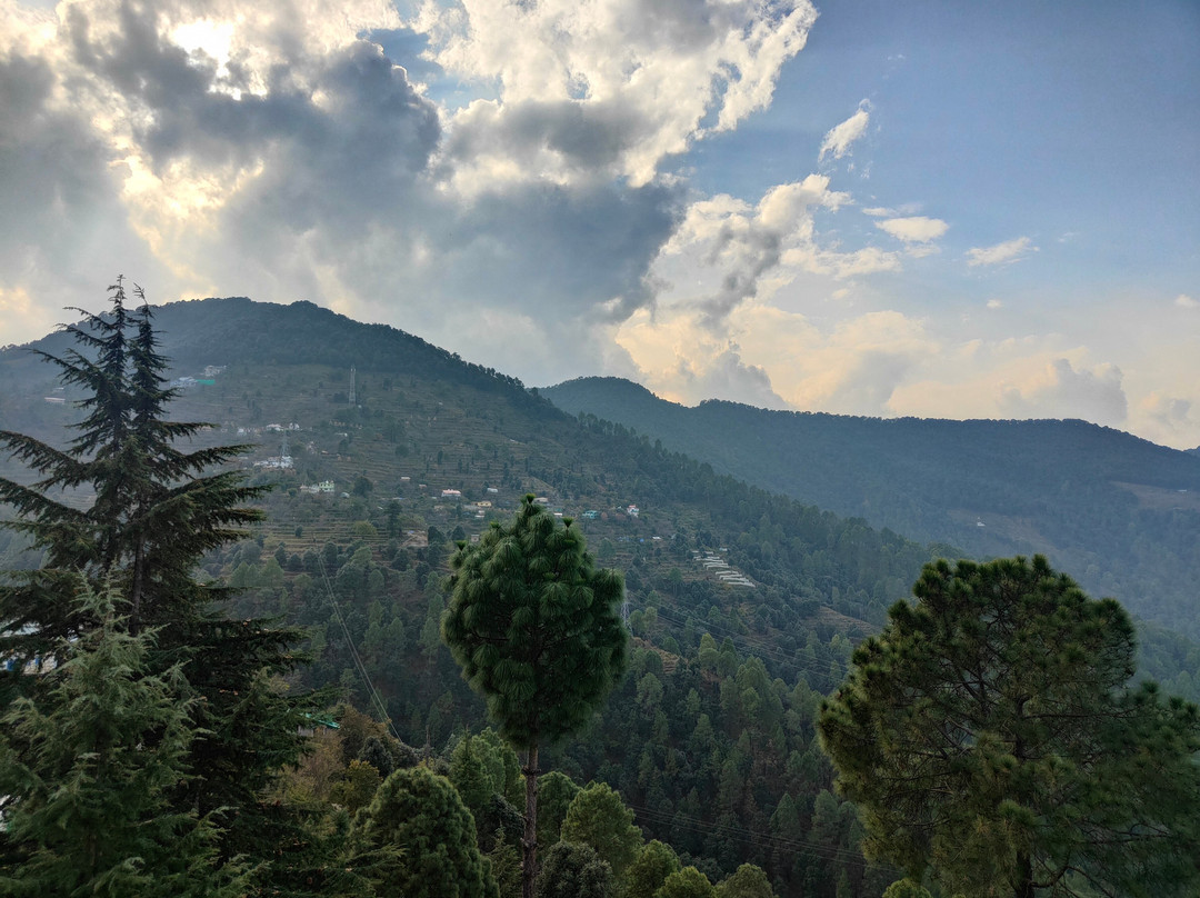 Poetry By The Hills主图