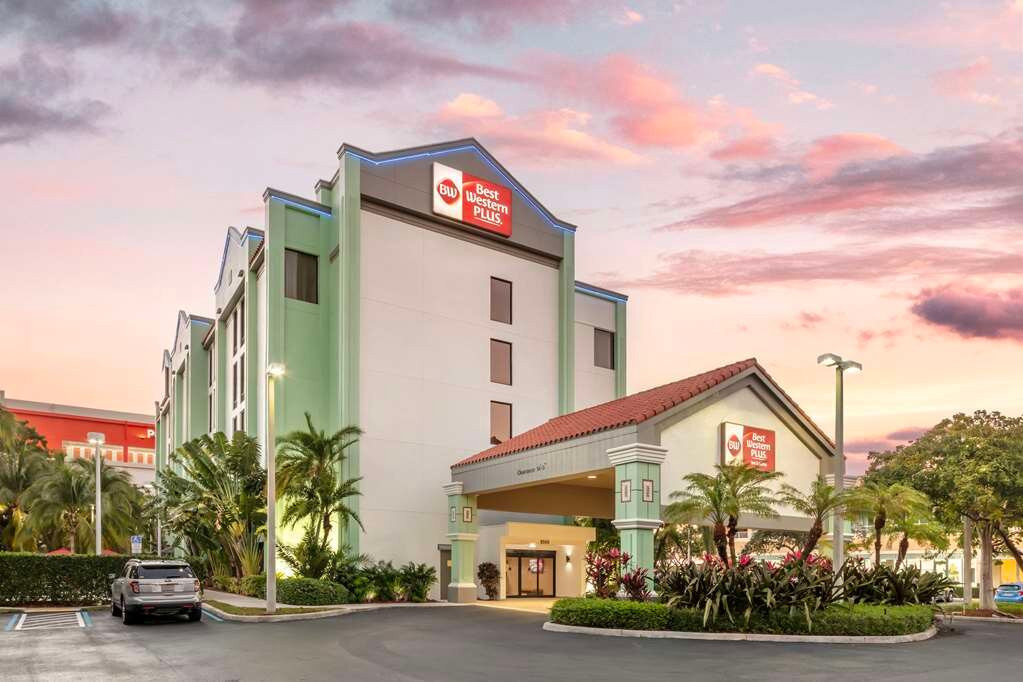 Best Western Plus Kendall Hotel & Suites主图