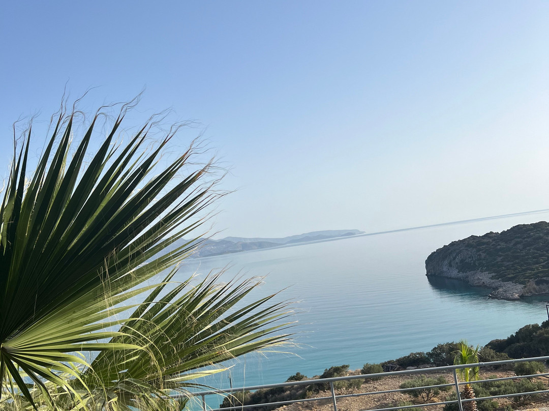 米斯特拉尔滨海酒店主图