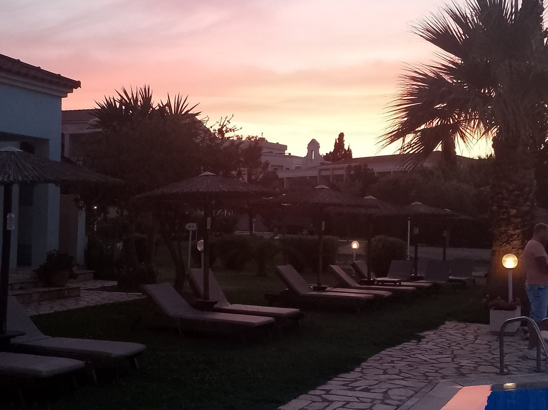 Robolla Beach Aparthotel主图