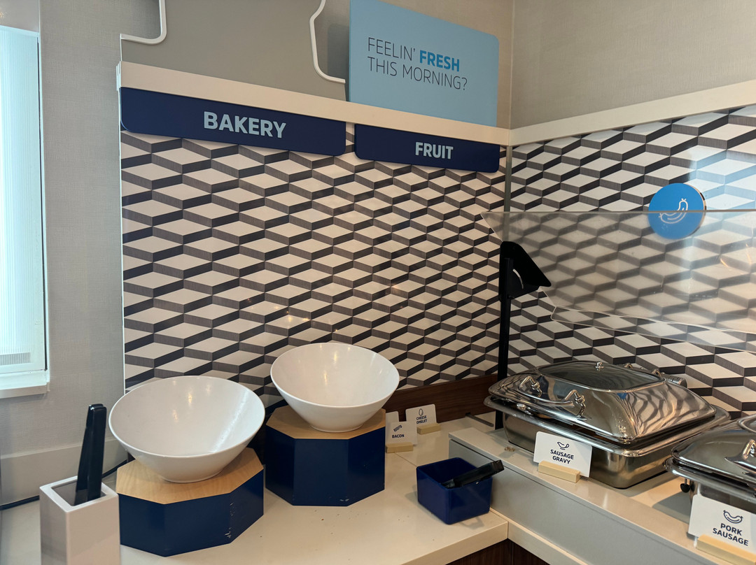 纽伯格希洛套房酒店主图