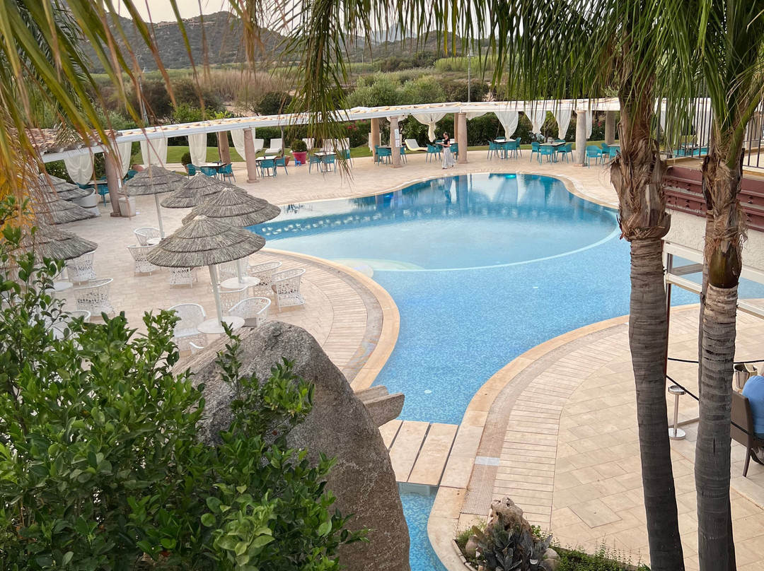 维拉斯别墅度假酒店主图