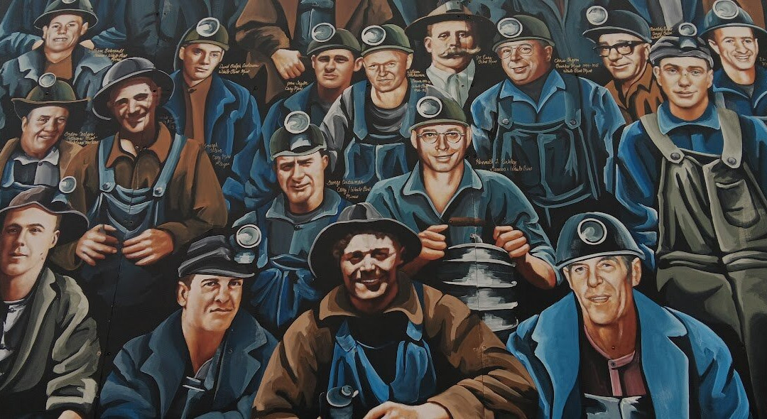 Downtown Miners Mural-Ironwood必去景点