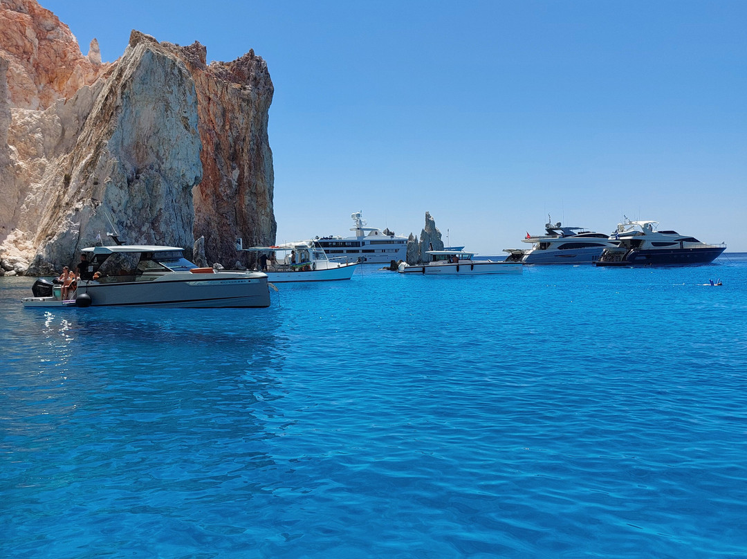 Kalogries Beach-米洛斯岛必去景点