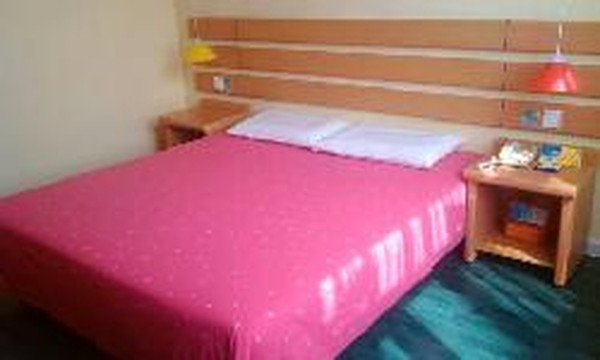 烟台如家二马路第一海水浴场店主图