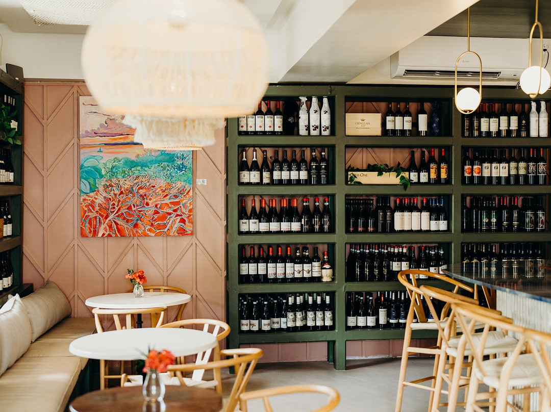 Wine Shop VI-克鲁兹湾必去景点