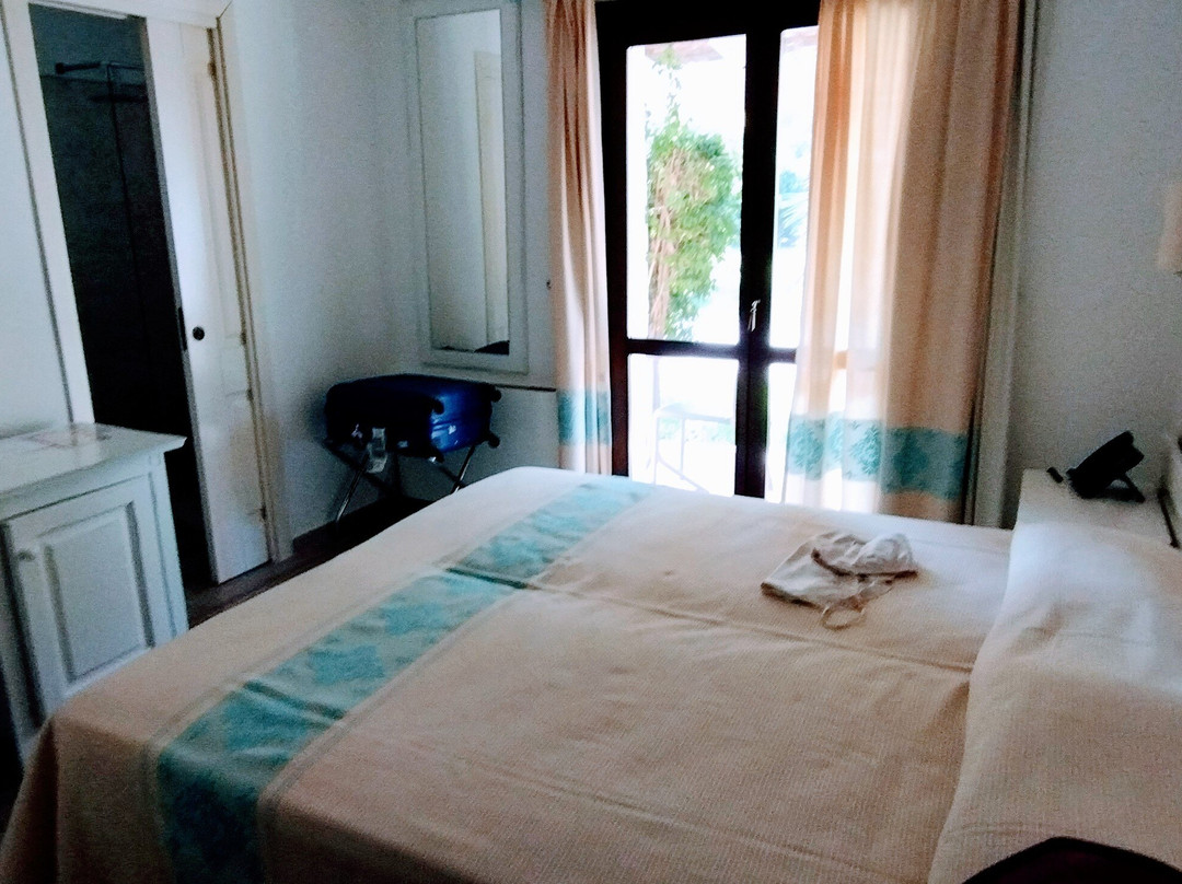 Garden Beach Hotel & Resort主图