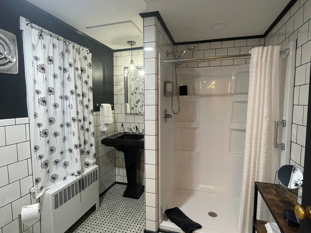 The Inns at 8th & Main主图