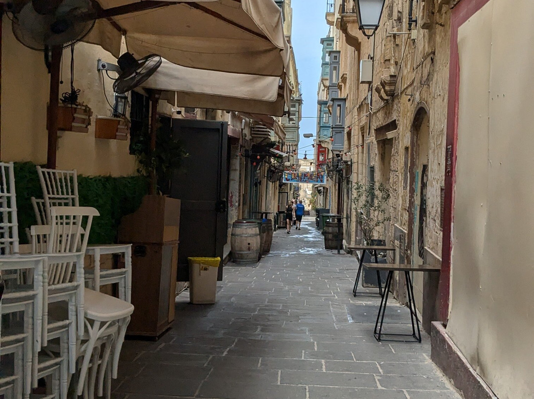 Strait Street景点图片