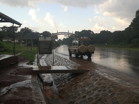 Outback Adventure Safaris-恩德培必去景点